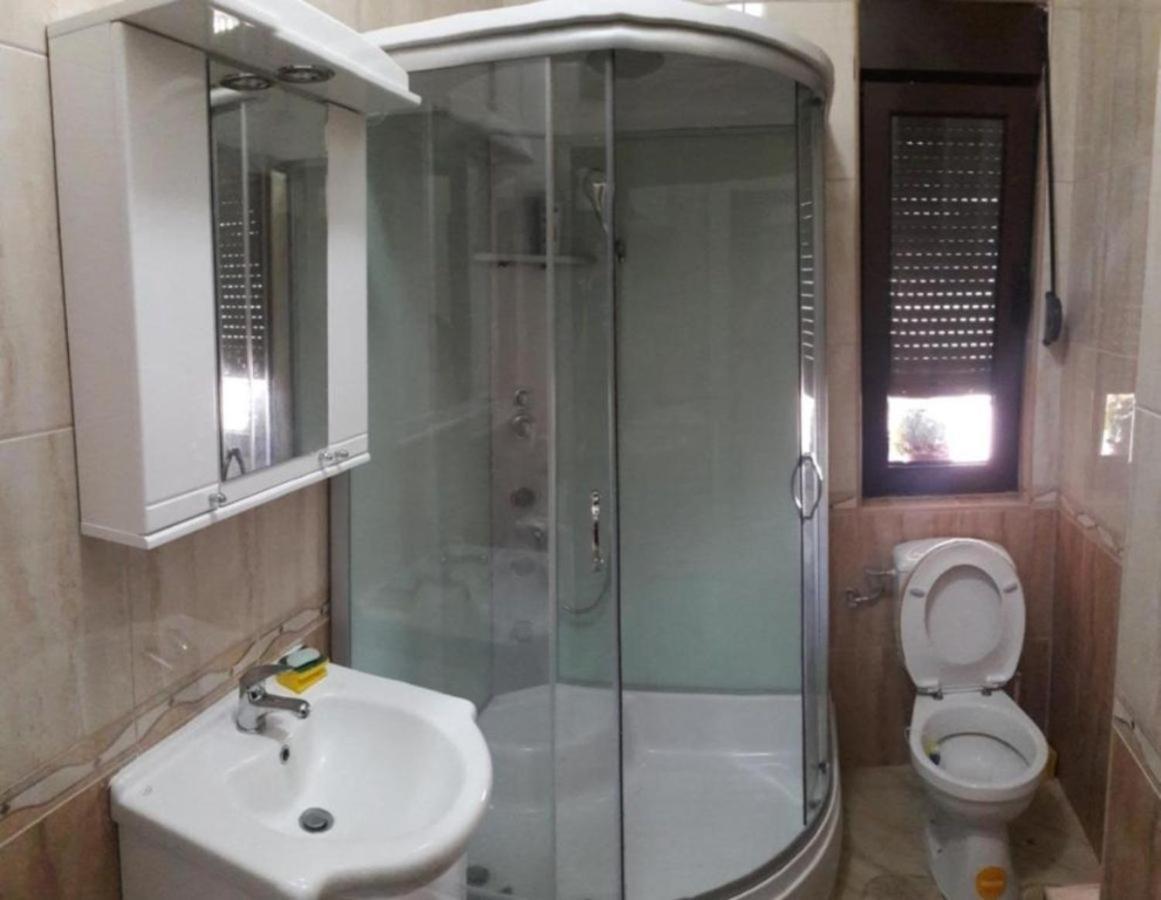 Center Lux Apartment Podgorica Exteriör bild