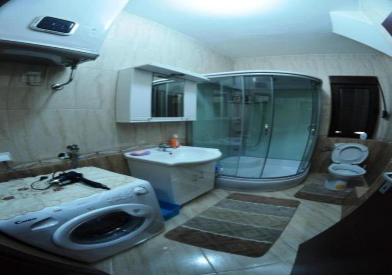 Center Lux Apartment Podgorica Exteriör bild